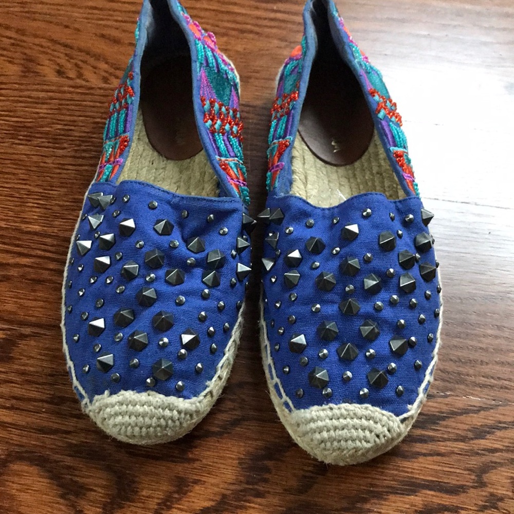💙SOLD💙Embroidered and studded espadrilles